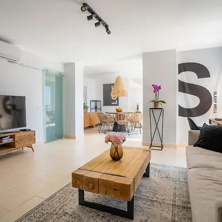 Vistas Al Mar En Parkig Gratuito アパート *